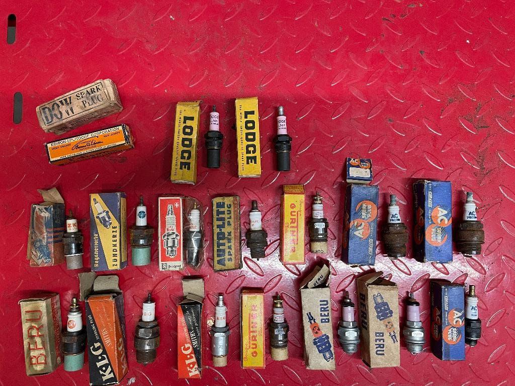 bougie,s nos voor en na oorlogs motor brommer oldtimer, Verzamelen, Ophalen of Verzenden, Zo goed als nieuw