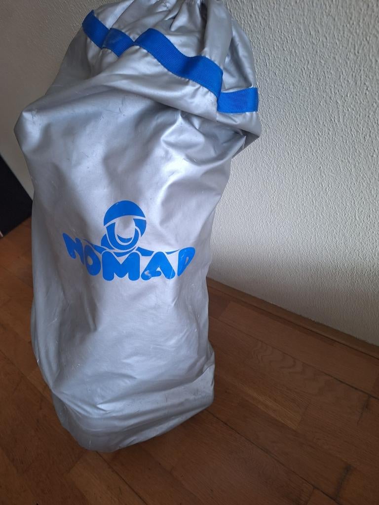 Nomad rugdrager incl. beschermhoes, Gebruikt, Overige typen, Rug, Ophalen