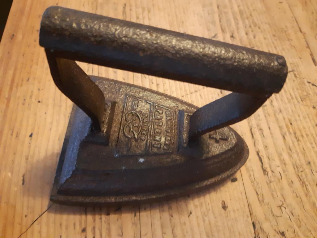 Antiek strijkijzer Genderinger, Ophalen