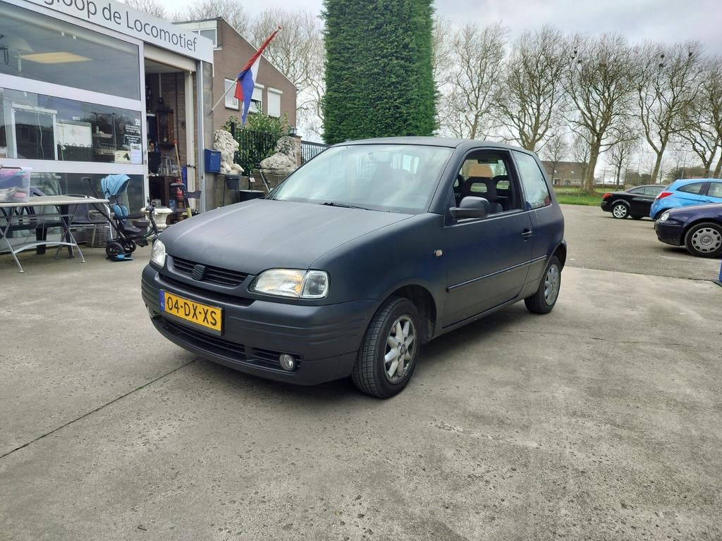 Seat Arosa 1.4 2000 lange apk, Voorwielaandrijving, 31 €/maand, 4 stoelen, Zwart