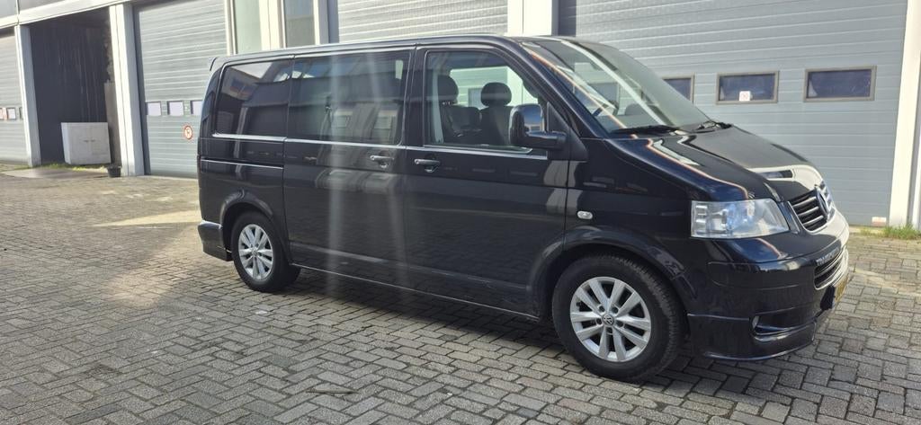 Volkswagen Transporter Kombi 2.5 TDI 128KW DC 1.0 2003, Voorwielaandrijving, Volkswagen, 2500 kg, Zwart