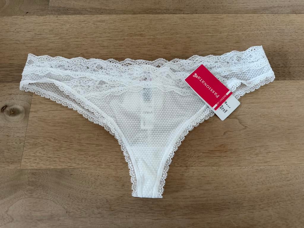 Passionata string 42 NIEUW!! Nu €7,50, Ophalen of Verzenden, Wit, String