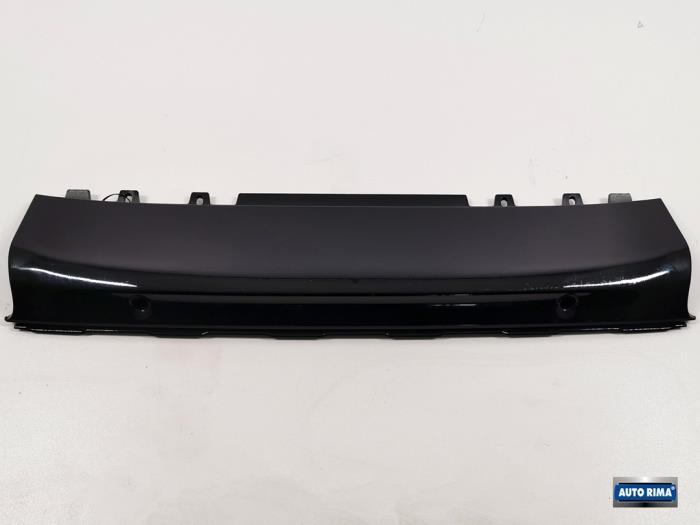 Diffuser achterbumper van een Volvo V60 (019), Auto-onderdelen, Carrosserie en Plaatwerk, Gebruikt, -, -, Ophalen of Verzenden