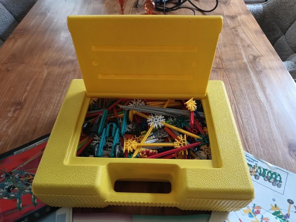 K'nex Bouwset in Gele Koffer met Handleidingen, Ophalen, Gebruikt, K'nex