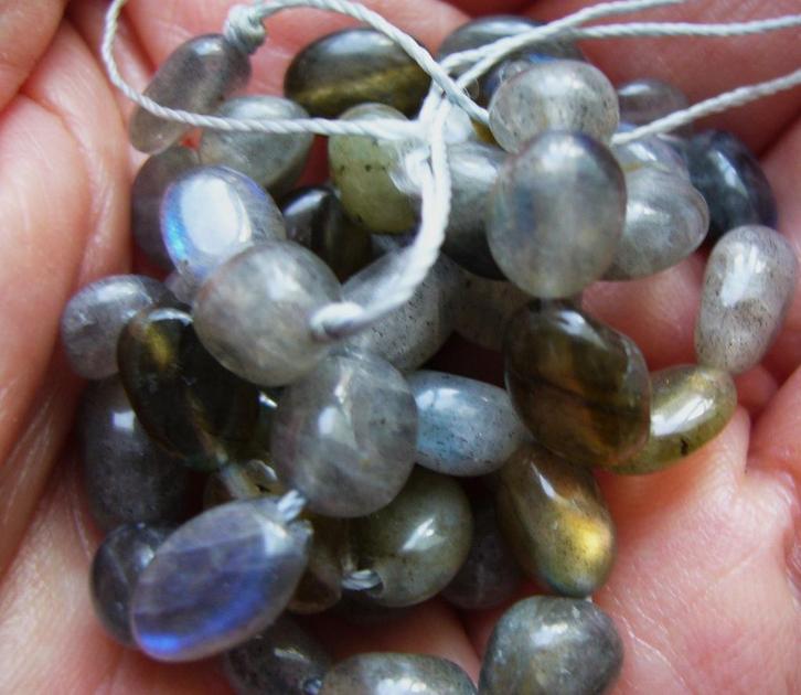 Labradoriet nuggets 38cm 8,50 edelsteen mineraal 1 nugget, Hobby en Vrije tijd, Kralen en Sieraden maken, Nieuw, Kraal, Ophalen of Verzenden