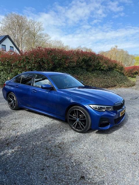 BMW 3-Serie 320e 204pk Aut 2022 hybride, Auto's, BMW, Automaat, 1998 cc, Achterwielaandrijving, Zwart