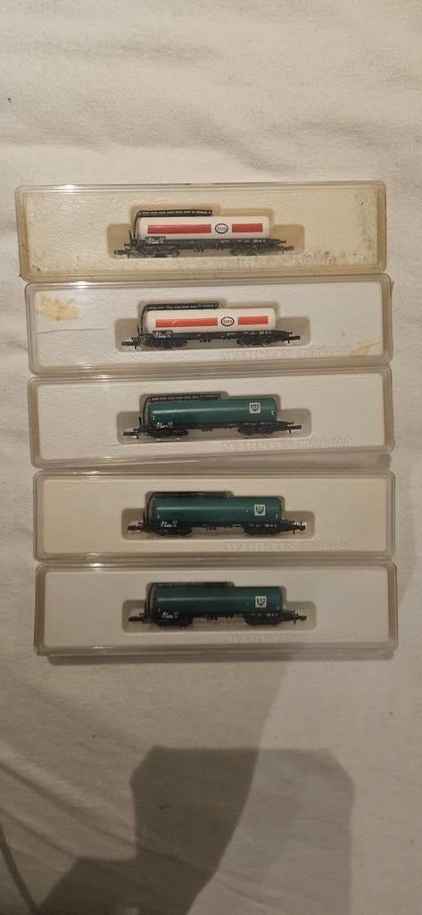 Märklin miniclub (spoor Z) tankwagons, 2x Esso 3x BP, Hobby en Vrije tijd, Ophalen