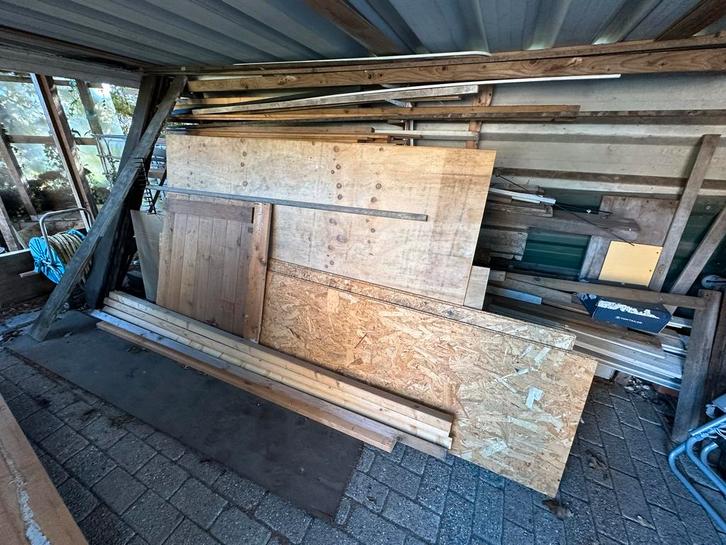 Diverse partij hout: planken, balken en platen in Emmen, Doe-het-zelf en Verbouw, Hout en Planken, Gebruikt, Overige typen, Overige houtsoorten