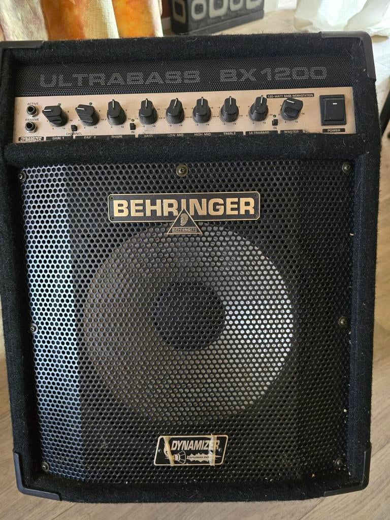 Behringer Ultrabass BX1200 Basversterker - 120 Watt, Muziek en Instrumenten, Ophalen, Gebruikt, Basgitaar, 100 watt of meer