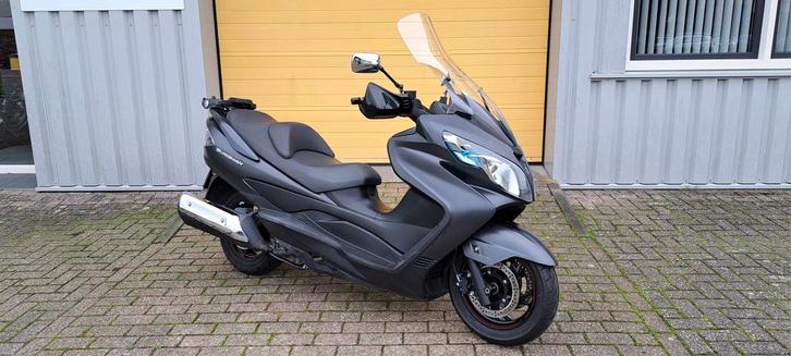 SUZUKI AN 400 BURGMAN ABS (bj 2015), Motoren, Motoren | Suzuki, Bedrijf, Scooter, 12 t/m 35 kW, Minimaal motorrijbewijs A2