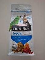 Ei voer voor grote parkieten en papagaaien.