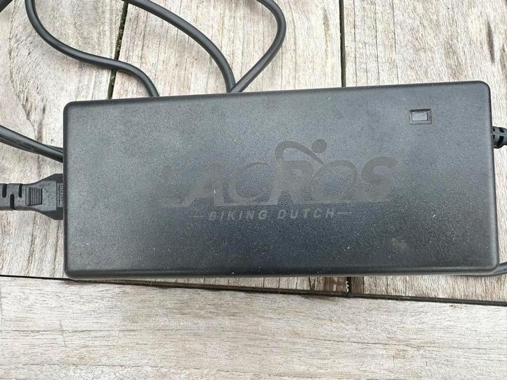Lacros Scamper acculader 42V 2A Li-ion, Fietsen en Brommers, Fietsaccessoires | Fietsaccu's, Gebruikt, Ophalen of Verzenden