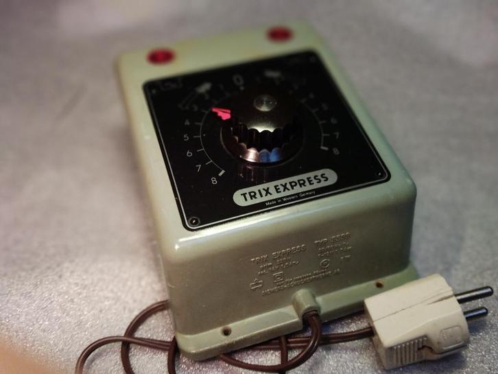 Spoortrein gelijkstroom regelaar. TRIX Express en MiniTrix, Hobby en Vrije tijd, Modeltreinen | H0, Gebruikt, Transformator of Voeding