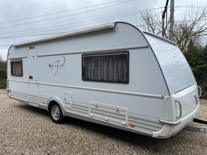 Tabbert 560 Vivaldi Frans bed , Topstaat!, Caravans en Kamperen, Caravans, Bedrijf, tot en met 4, 1250 - 1500 kg, Tabbert, 5 tot 6 meter