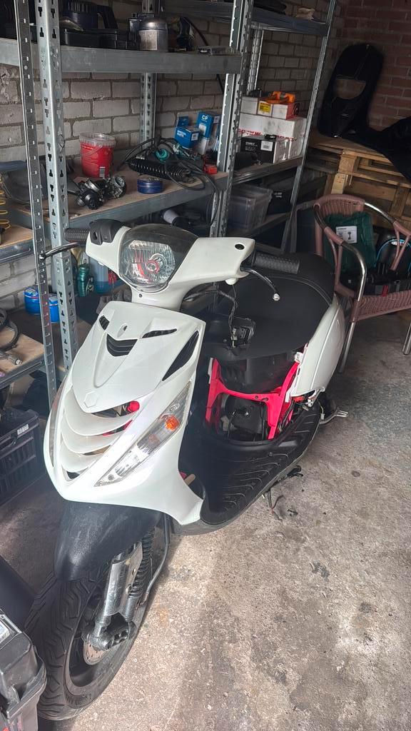 Zip 70cc in onderdelen‼️, Fietsen en Brommers, Scooters | Piaggio, Zo goed als nieuw, Zip, Tweetakt, Ophalen