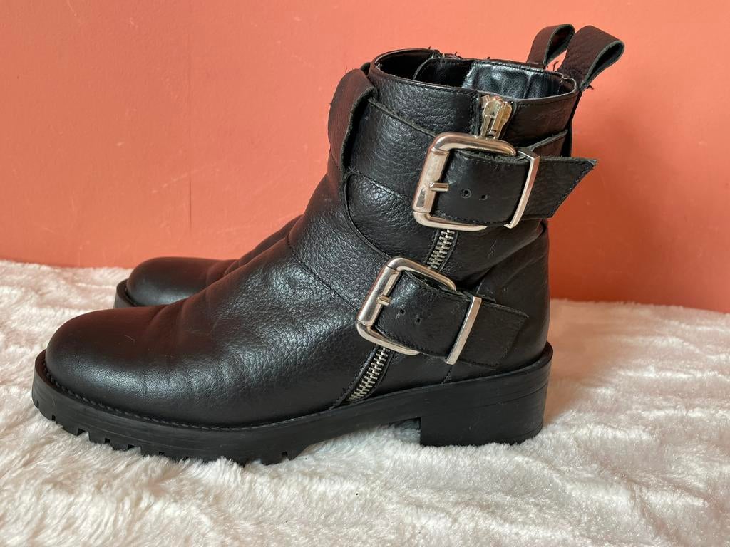 Zara zwarte leren laarzen maat 37, Kleding | Dames, Schoenen, Verzenden, Zwart, Lage of Enkellaarzen, Zo goed als nieuw