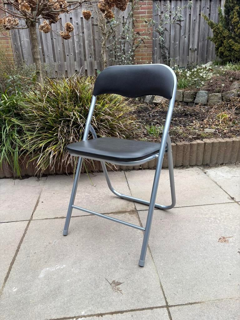 Klapstoelen te huur omgeving Eindhoven, Hobby en Vrije tijd, Feestartikelen | Verhuur, Nieuw, Ophalen