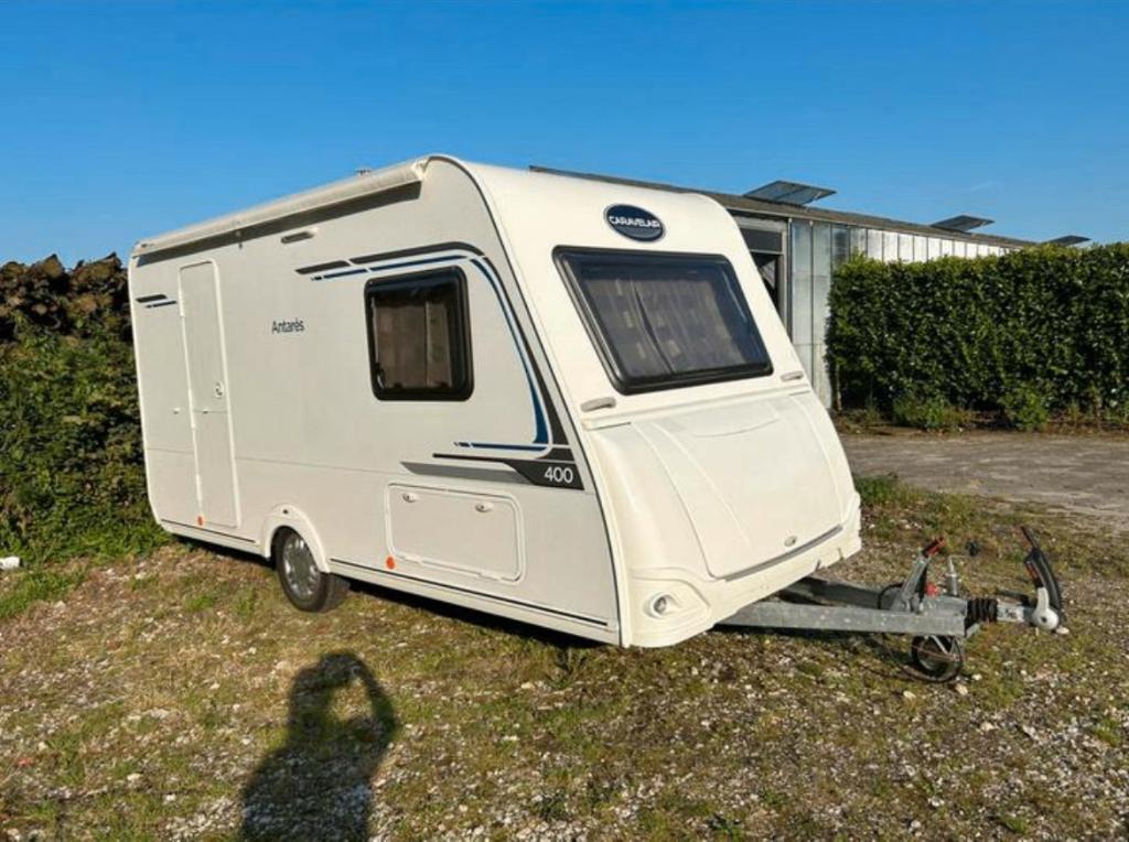 Caravelair Antares 400 2017, Schokbreker, Treinzit, Dwarsbed, Particulier