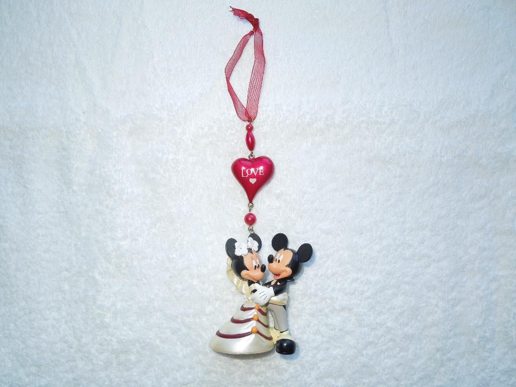 Disney hanger Mickey en Minnie Mouse als bruidspaar, Ophalen of Verzenden, Mickey Mouse, Zo goed als nieuw, Beeldje of Figuurtje