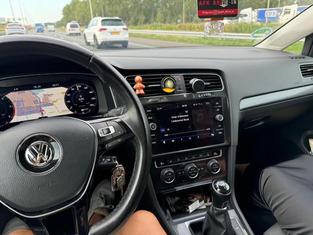 Volkswagen Golf 1.6 TDI 115pk 5D 2017 Zwart, Auto's, Volkswagen, Particulier, Golf, Diesel, E, Hatchback, Handgeschakeld, Origineel Nederlands