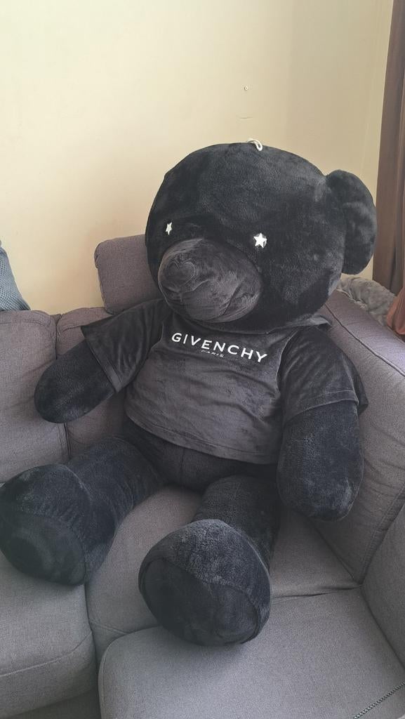 Knuffelbeer XXL 140cm met Givenchy shirt - Goede staat, Kinderen en Baby's, Speelgoed | Knuffels en Pluche, Ophalen, Zo goed als nieuw