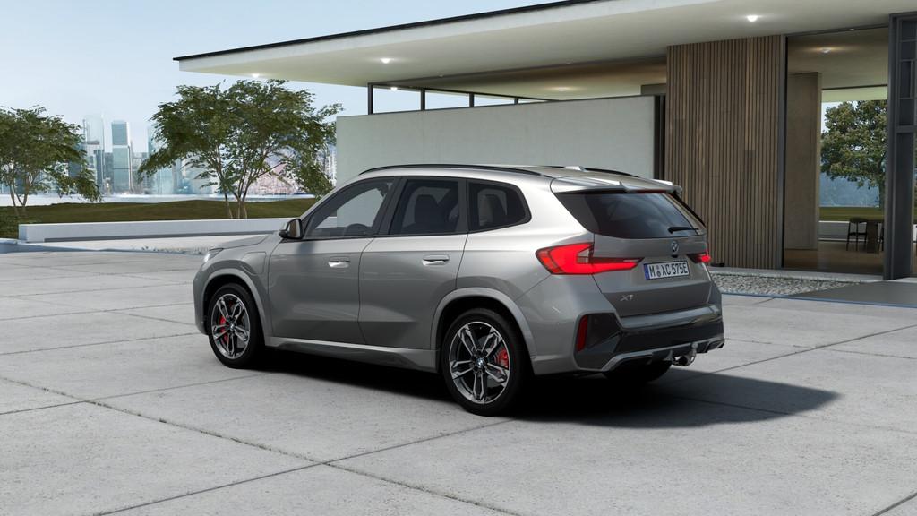 BMW X1 xDrive25e M Sport Automaat / Panoramadak / Trekhaak /, Stoelverwarming, Bedrijf, Hybride Elektrisch/Benzine, 3 cilinders