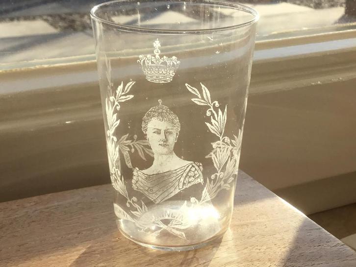 Antiek Wilhelmina glas, Antiek en Kunst, Antiek | Glas en Kristal, Ophalen of Verzenden