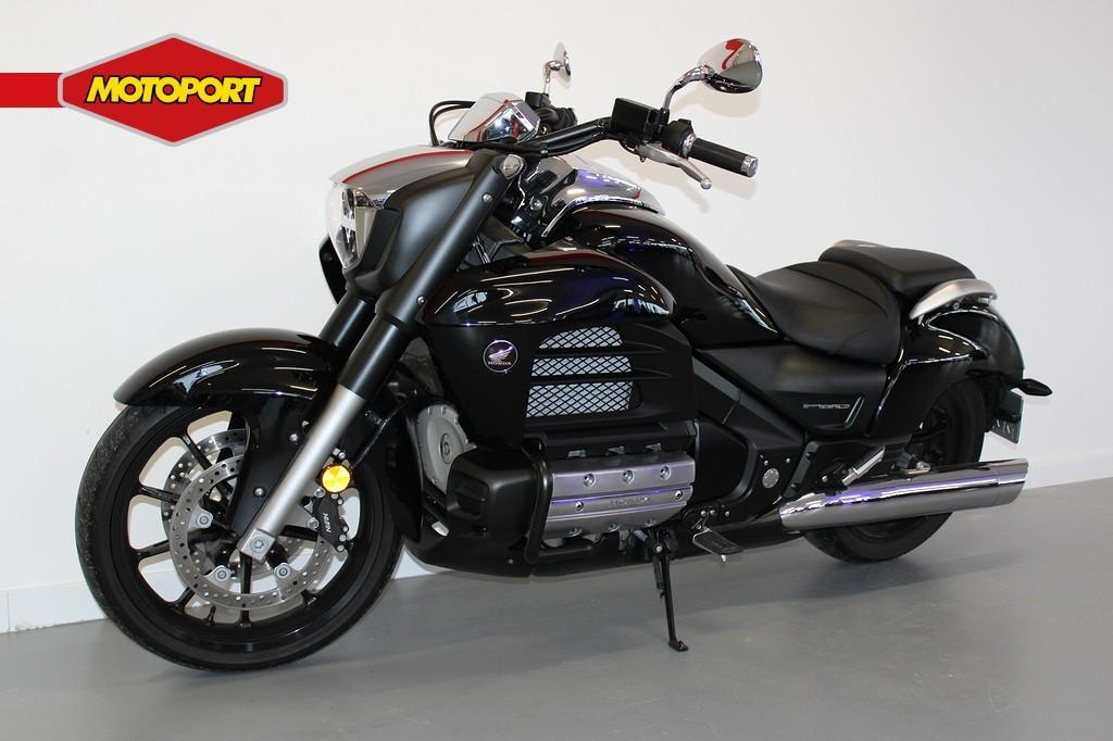 Honda F6 C GL 1800 VALKYRIE (bj 2016), Motoren, Motoren | Honda, Bedrijf, Mc.benelux@honda-eu.com, Toermotor, Doornveld 180
B-1731  Zellik, BE