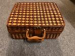 Rieten mand/rotan koffer picknickmand 29x38x18, Hobby en Vrije tijd, Picknickmanden, Ophalen of Verzenden, Zo goed als nieuw, Zonder inhoud