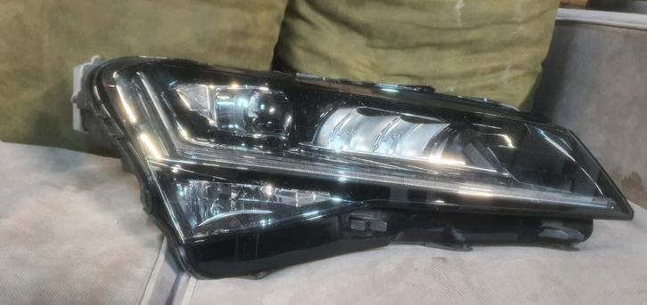 Koplamp Full Led rechts Skoda Superb 3 facelift bj 2019-2023, Auto-onderdelen, Gebruikt, Brno, Ophalen of Verzenden, Sidali047@hotmail.com