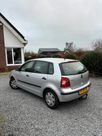 Volkswagen Polo 1.4 55KW 2004 Grijs - 10 maanden APK, Voorwielaandrijving, Origineel Nederlands, Bedrijf, Handgeschakeld