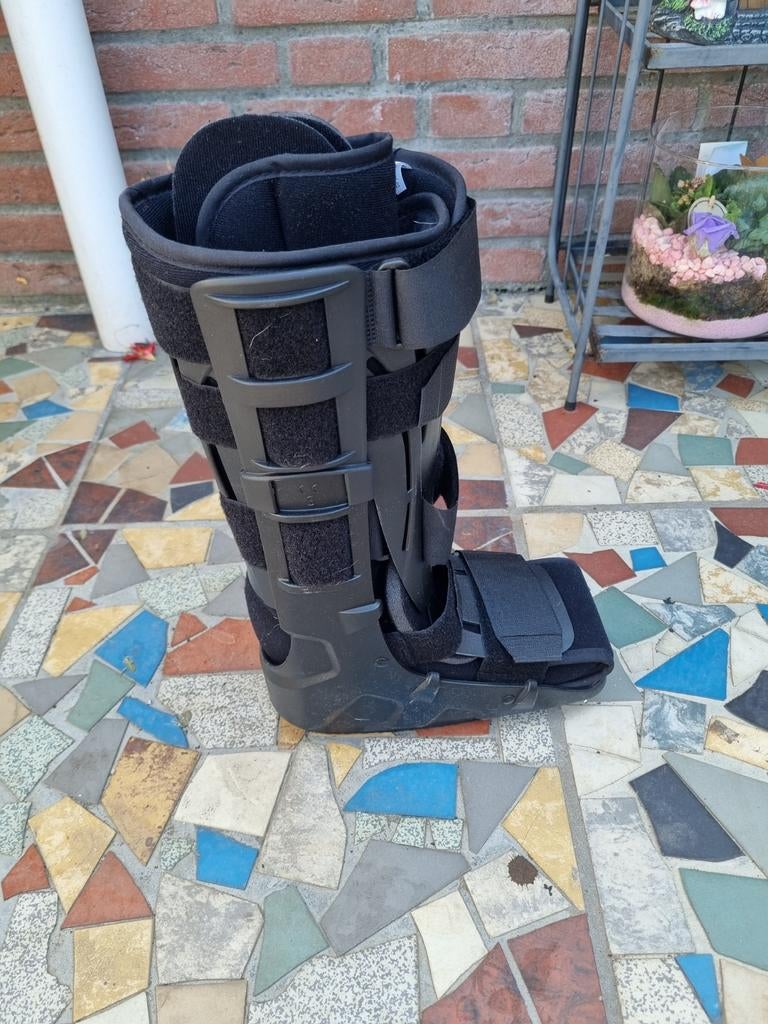 Walker brace, Ophalen, Nieuw
