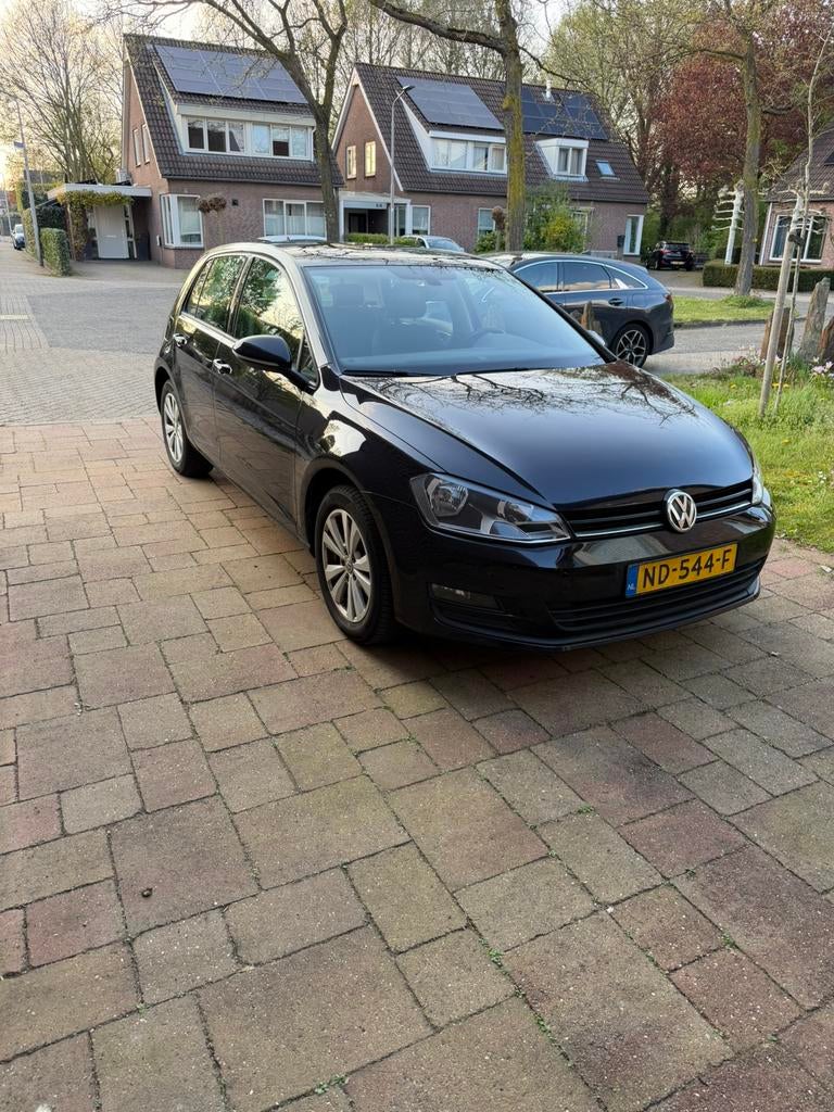 Volkswagen Golf 1.6 TDI 81KW 5D 2016 Zwart, Voorwielaandrijving, Stof, Zwart, 4 cilinders