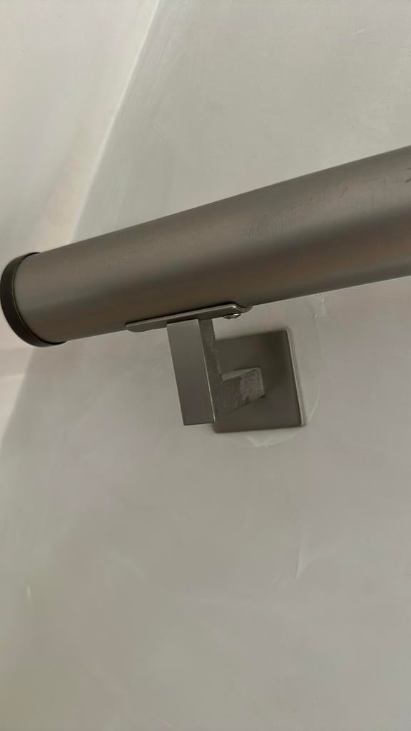 Trapleuning - RVS-look - Geborsteld -, Ophalen, Zo goed als nieuw, Minder dan 2 meter