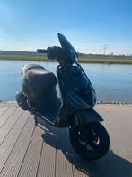 Zip 4takt 50cc iget, Fietsen en Brommers, Scooters | Piaggio, Ophalen, Maximaal 45 km/u, Zip, Zo goed als nieuw