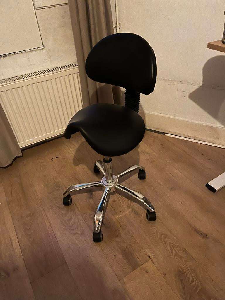 Zadelstoel met rugleuning - Ergonomisch en comfortabel, Gebruikt, Zwart, Ophalen of Verzenden, Bureaukruk