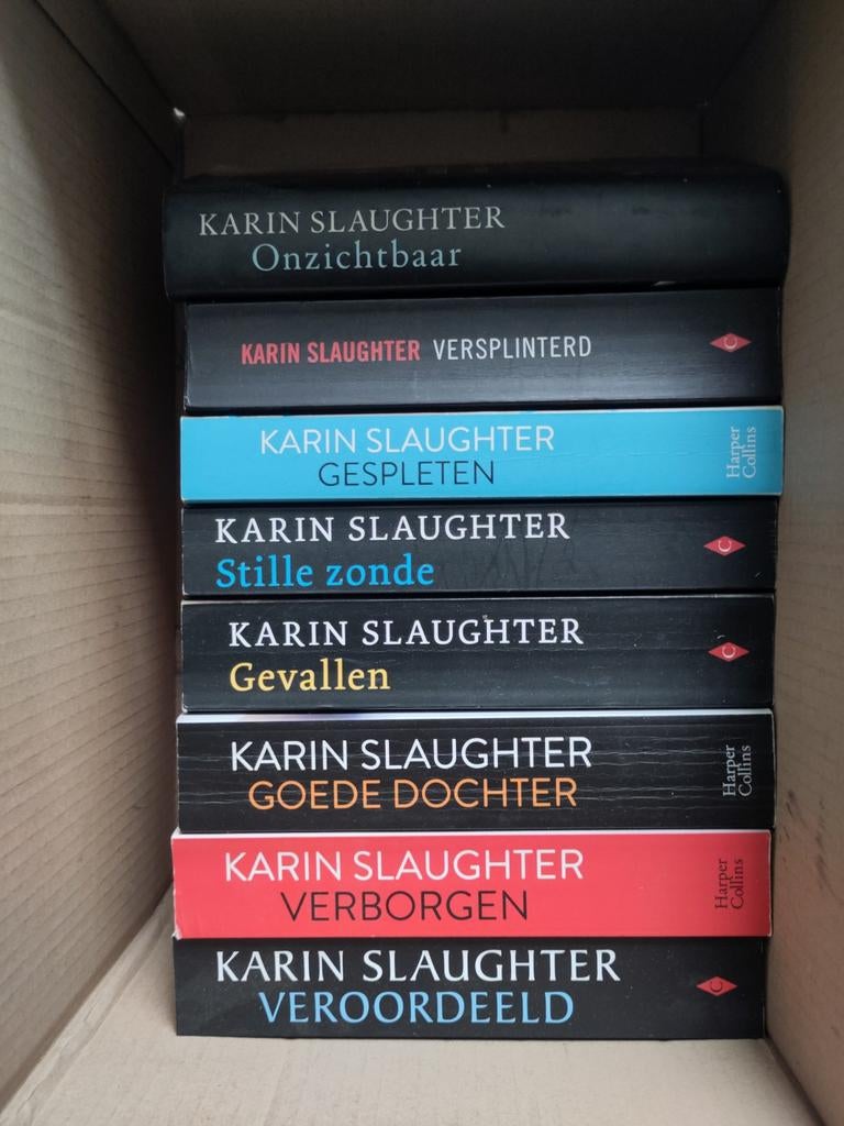 Karin Slaughter Boekenpakket - 8 Thrillers, Ophalen of Verzenden, Gelezen, Karin Slaughter, Nederland