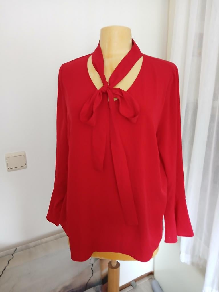 DEA  Mooie rode blouse met halsstrik mt xl 42, DEA, Verzenden, Maat 42/44 (L), Nieuw