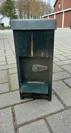 Bijenkast 3 ramer, Bijen