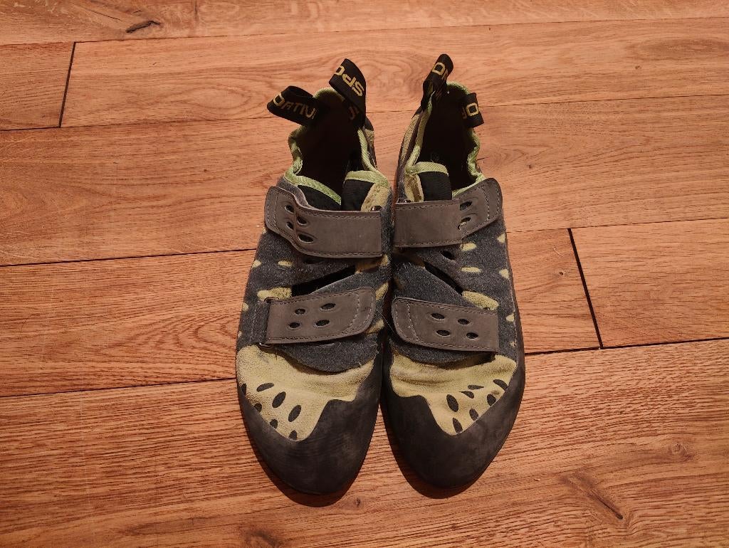 La Sportiva Tarantula - Maat 44 - klimschoenen, Ophalen of Verzenden, Zo goed als nieuw, Klimsportschoenen