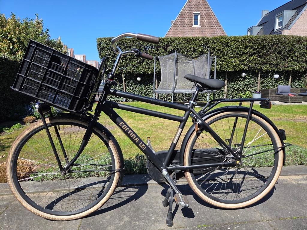 Zwarte Cortina U4 Heren Transportfiets 50cm met Basil krat, Overige merken, Terugtraprem, Versnellingen, 49 tot 53 cm