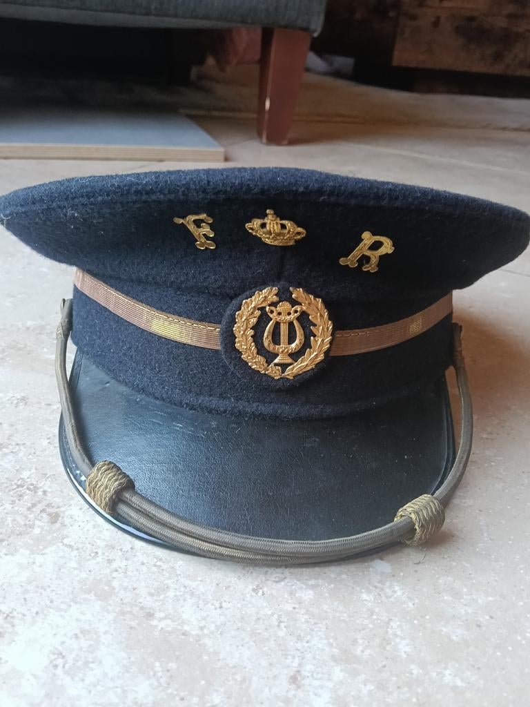 Vintage Marine Pet met Gouden Emblemen, Ophalen of Verzenden, Gedragen, Novel Cap Ltd, Pet