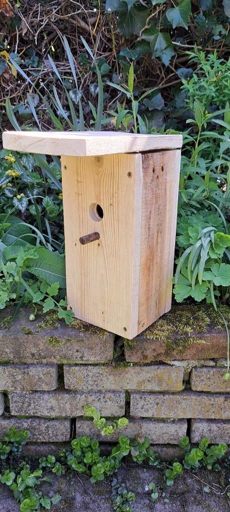 Vogelhuisje van natuurlijk hout met afneembaar dakje, Ophalen of Verzenden, Nieuw