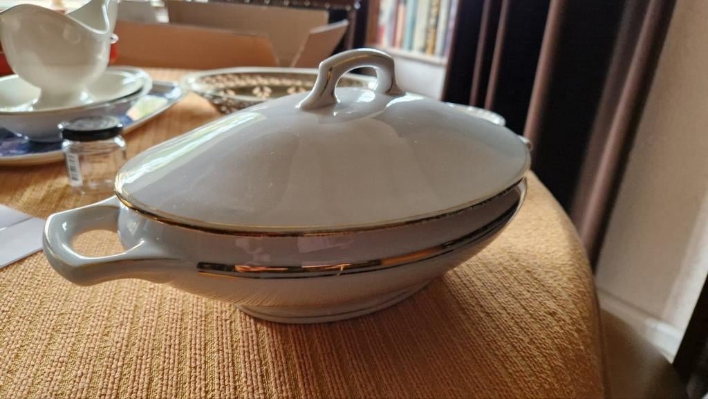 Jäger dekschaal wit met gouden randje, Ophalen of Verzenden