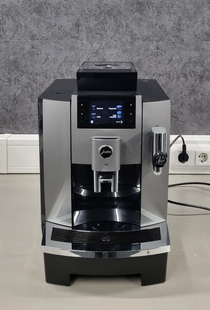 Jura W8 MET GARANTIE Lage tellerstand SLECHTS 723 KOPJES, Ophalen, Afneembaar waterreservoir, 10 kopjes of meer, Koffiemachine