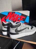 Nike Attack Travis Scott Nieuw in doos ongedragen maat 42,5, Kleding | Heren, Schoenen, Overige kleuren, Nieuw, Ophalen of Verzenden