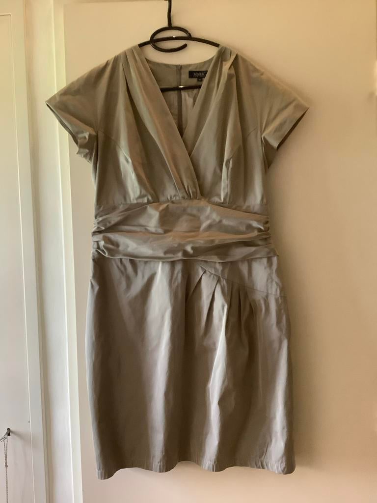 Mark  Jurk Maat 42, Kleding | Dames, Jurken, Ophalen of Verzenden, Zo goed als nieuw, Beige, Knielengte