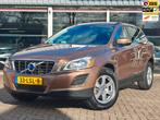 Volvo XC60 2.0T Momentum | Trekhaak | Elekt. achterklep | Au, Euro 5, Zwart, 4 cilinders, Bruin