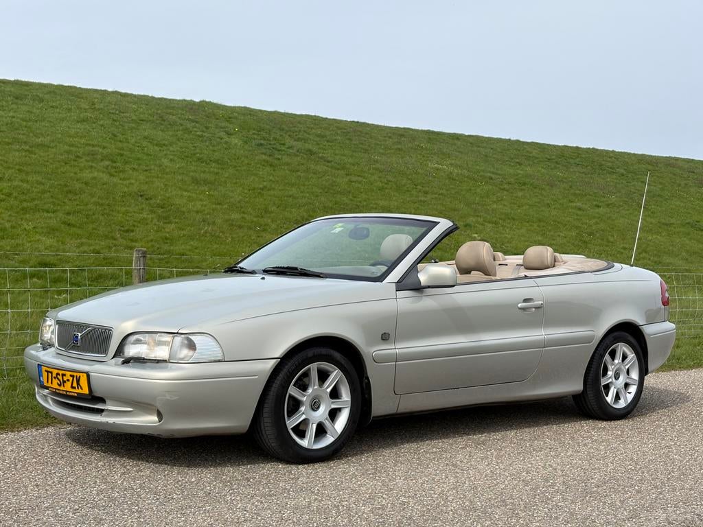 Volvo C70 2.4 T Cabrio AUT 2001 Grijs | Cruise | nieuwe apk!, C70, Beige, Cabriolet, 4 stoelen