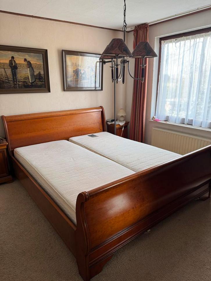Kersenhouten bed met nachtkastjes, Huis en Inrichting, Slaapkamer | Bedden, Gebruikt, Tweepersoons, 180 cm, 200 cm, Hout, Bruin